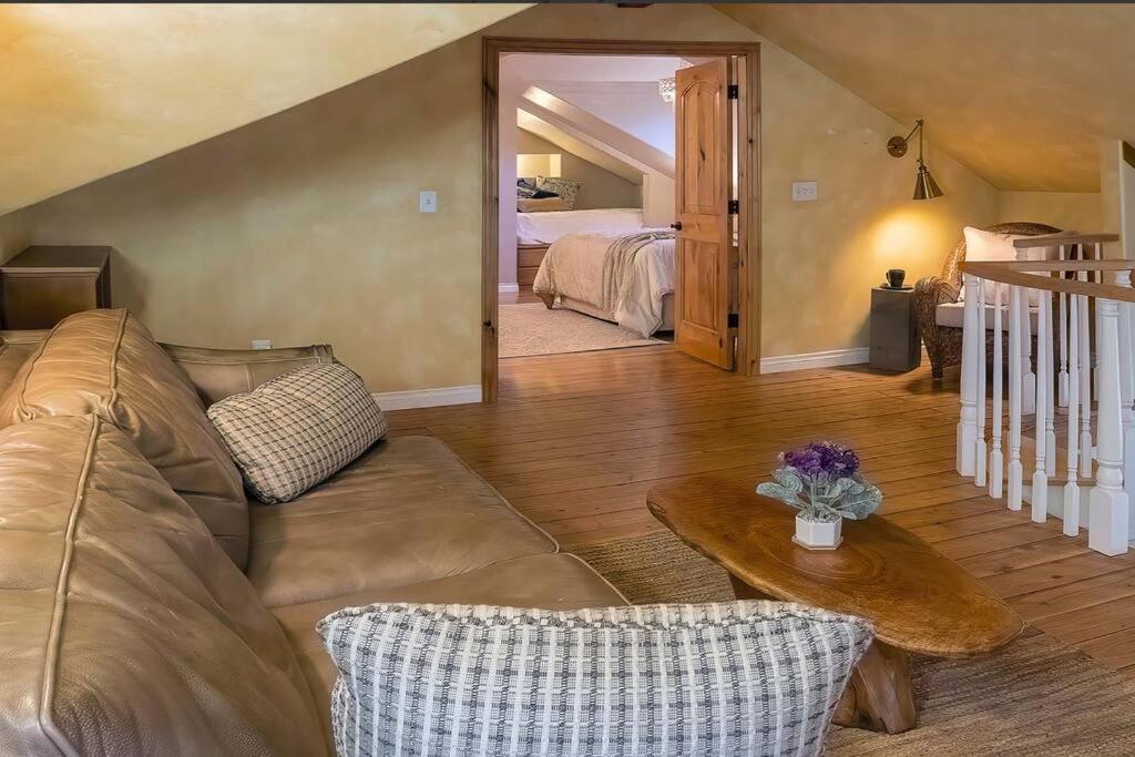 European Style Straw Bale Retreat Villa Ashland Dış mekan fotoğraf